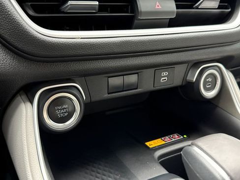 Used 2025 Toyota Grand Highlander AWD image 27