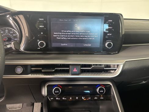Used 2022 Kia K5 LXS image 14