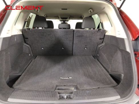 Used 2023 Nissan Rogue SV image 12