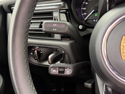 Certified 2026 Porsche Macan AWD/4WD image 44