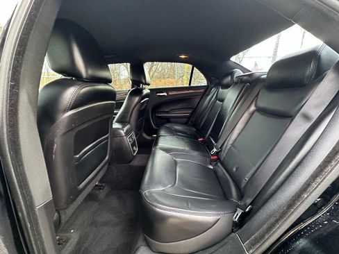 Used 2014 Chrysler 300 RWD image 27