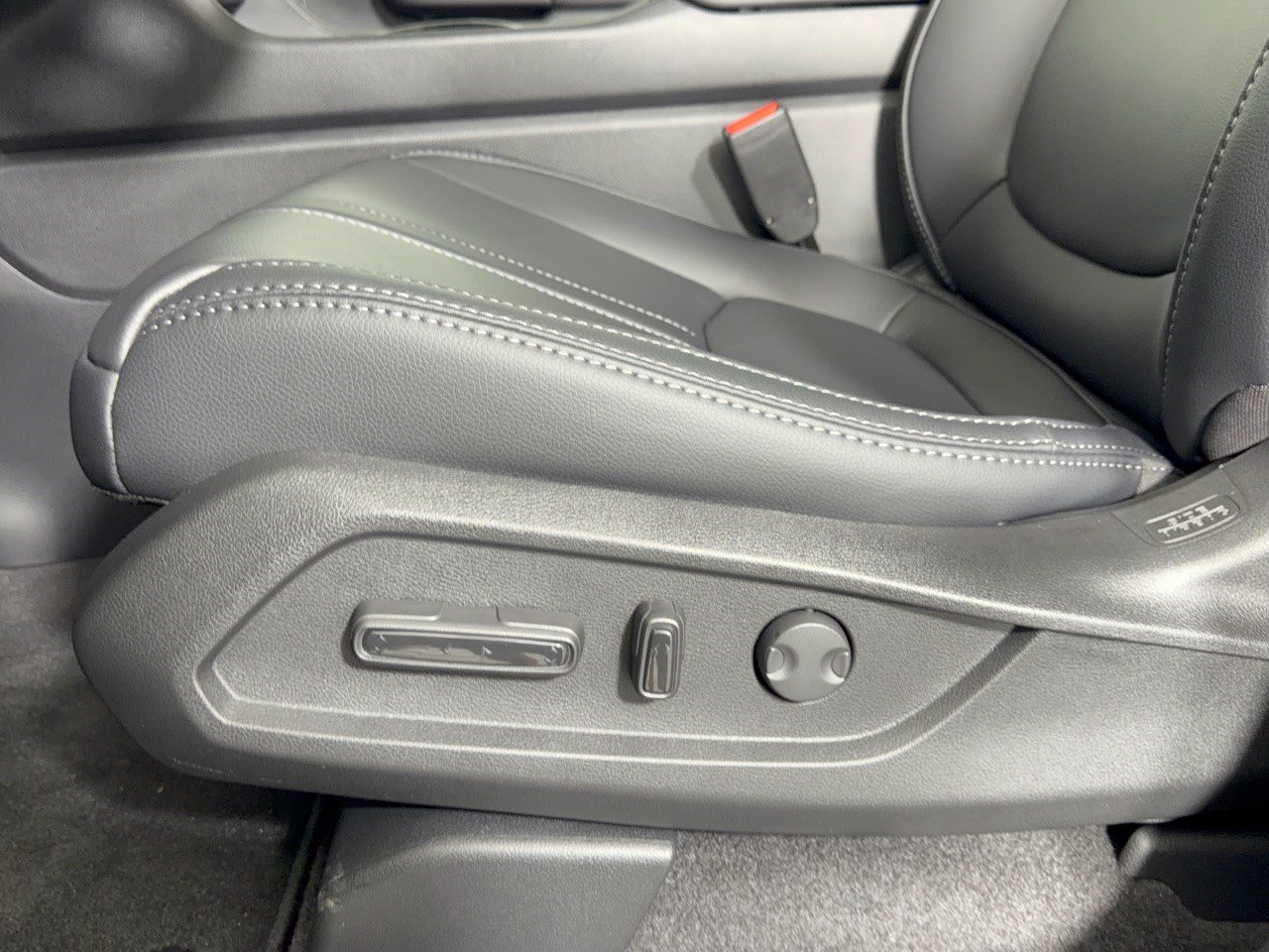 New 2026 Honda Pilot Touring image 16