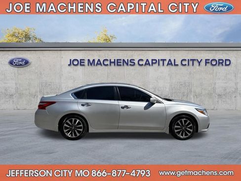 Used 2017 Nissan Altima 2.5 SV image 5