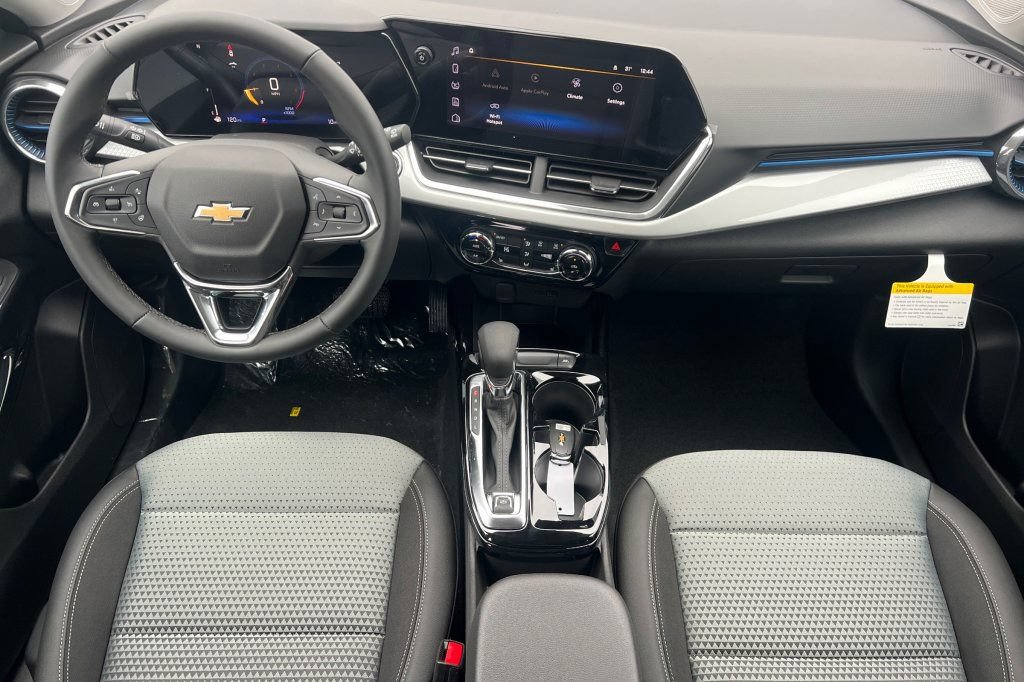 New 2026 Chevrolet Trax LT w/ Driver Confidence Package FWD image 10