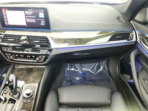 Used 2022 BMW 540i xDrive w/ Executive Package image 38