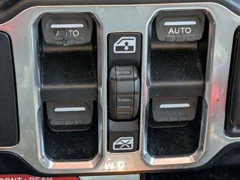 Used 2019 Jeep Wrangler Unlimited Rubicon w/ Safety Group AWD/4WD image 11