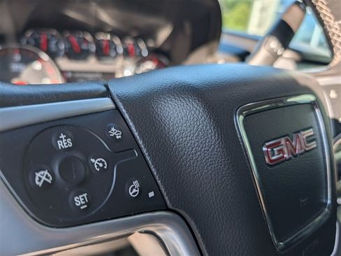 Used 2016 GMC Yukon SLT w/ Open Road Package AWD/4WD image 31