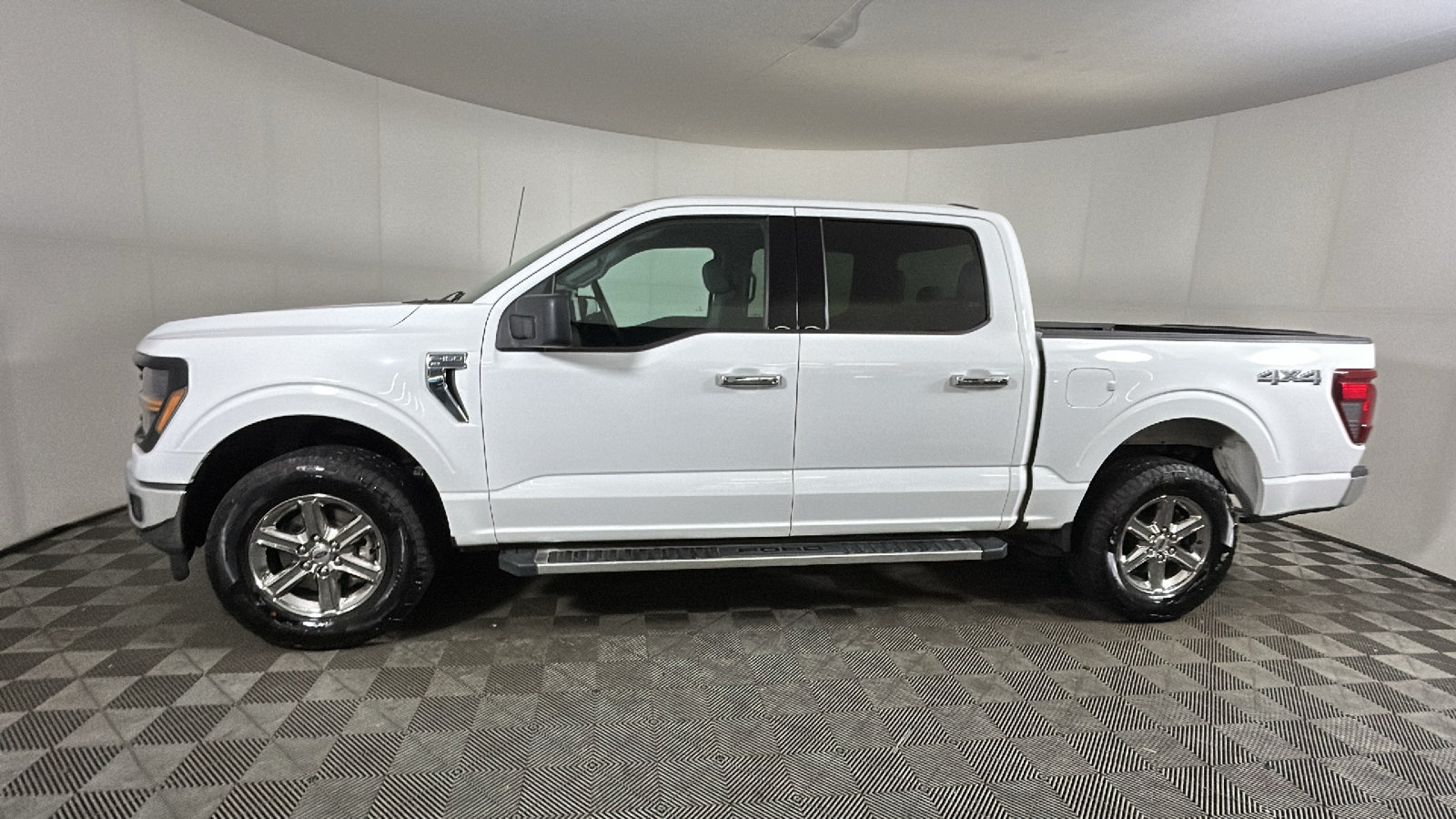 Used 2025 Ford F150 XLT w/ Equipment Group 301A Standard AWD/4WD image 6