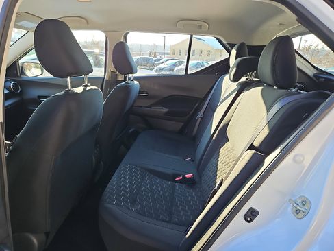 Certified 2024 Nissan Kicks SV image 10