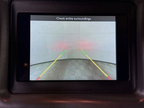 Used 2022 Dodge Challenger SXT image 19