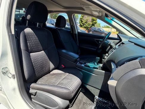 Used 2018 Nissan Altima 2.5 SV w/ 2.5 SV Technology Package FWD image 16