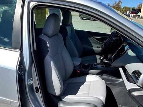 Used 2025 Subaru Legacy Limited image 7