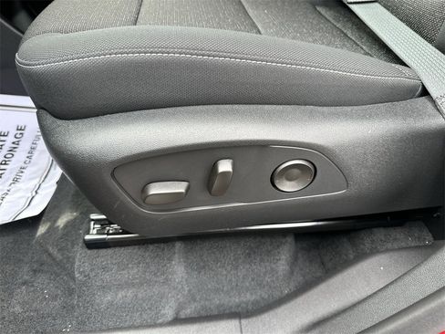 New 2025 Chevrolet Traverse LT w/ Enhanced Driving Package image 12