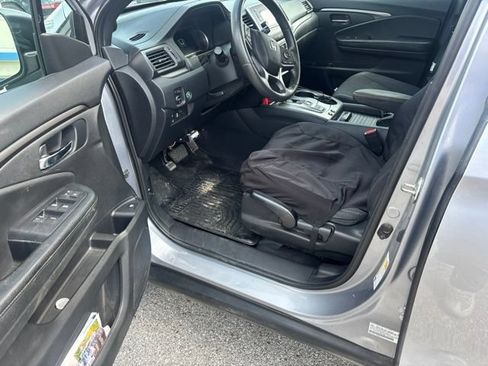 Used 2019 Honda Passport Sport image 14