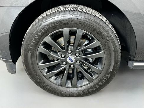 Used 2019 Ford Expedition Max Limited image 32