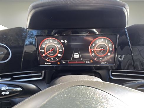 Used 2021 Hyundai Elantra SEL w/ Convenience + Premium Package image 12