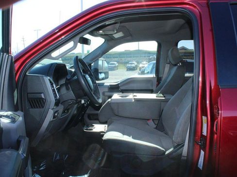 Used 2017 Ford F250 XLT w/ FX4 Off-Road Package image 9
