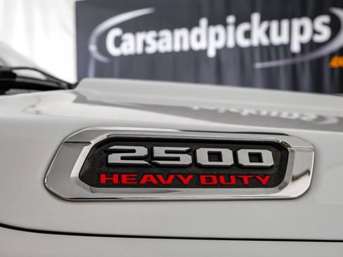 Used 2022 RAM 2500 Tradesman w/ Chrome Appearance Group AWD/4WD image 40