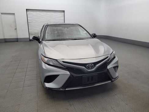 Used 2018 Toyota Camry XSE image 14