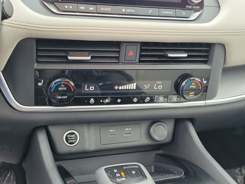 Certified 2023 Nissan Rogue SV w/ SV Premium B Package AWD/4WD image 27