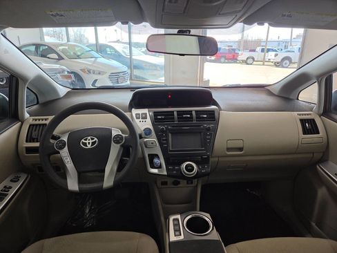 Used 2012 Toyota Prius V Two image 21