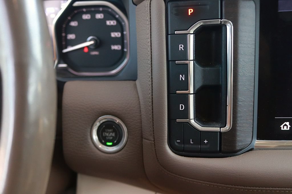Used 2021 GMC Yukon XL Denali w/ Denali Premium Package AWD/4WD image 30