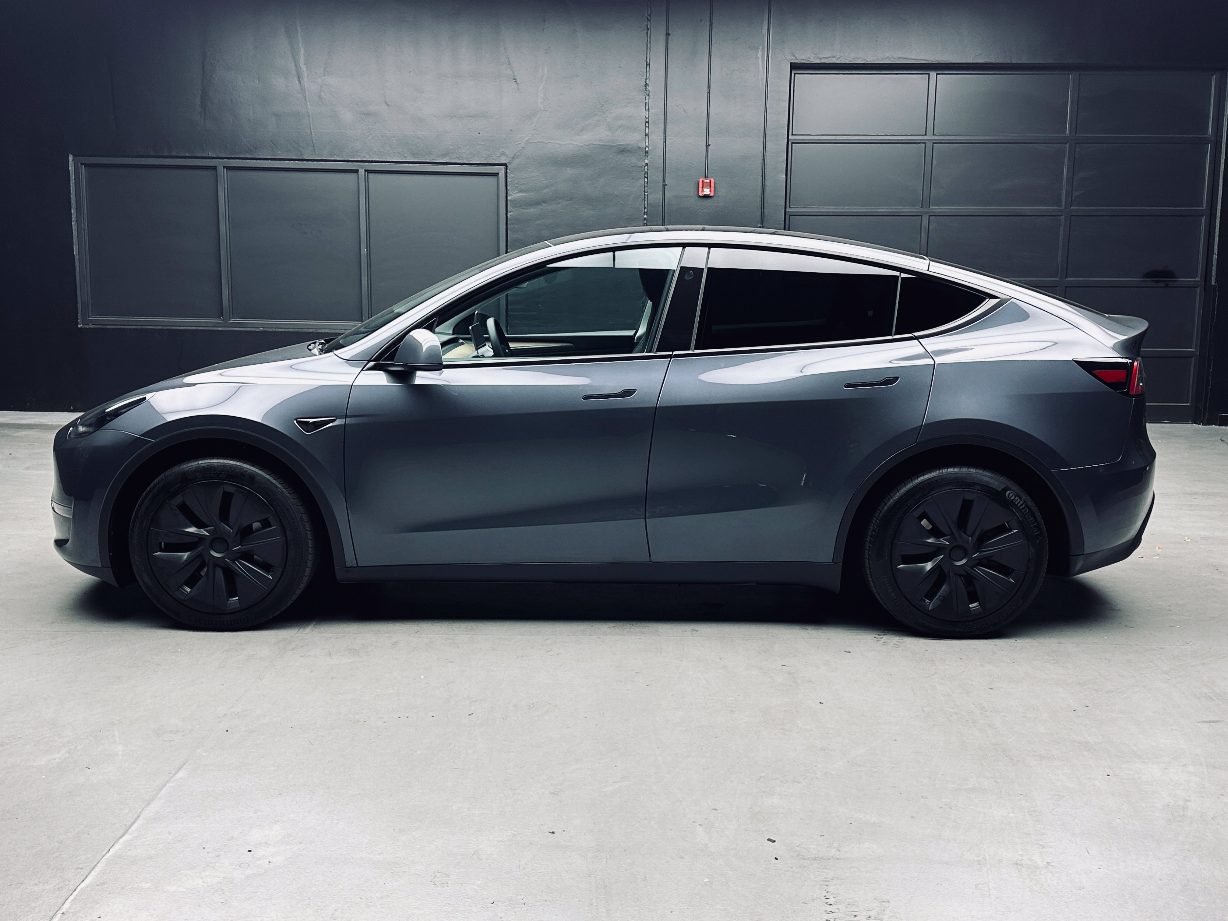 Used 2023 Tesla Model Y Long Range AWD/4WD image 4