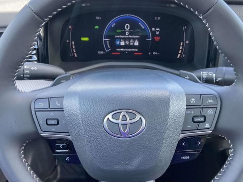 New 2026 Toyota Camry SE image 29