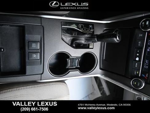 Used 2016 Toyota Camry LE FWD image 8