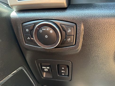 Used 2019 Ford F150 Lariat image 21