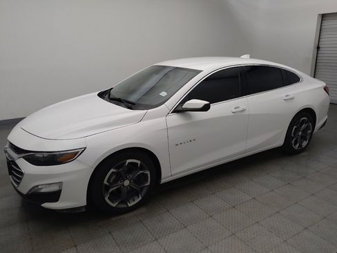 Used 2022 Chevrolet Malibu LT FWD image 2