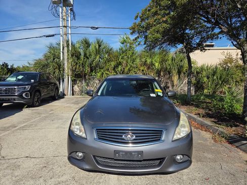 Used 2013 INFINITI G37 x Sedan w/ Premium Pkg AWD/4WD image 2