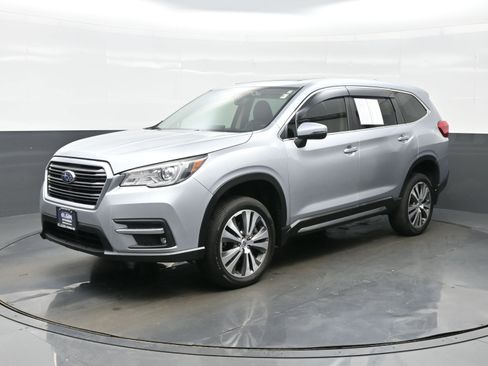 Used 2020 Subaru Ascent Limited w/ Technology Package AWD/4WD image 2