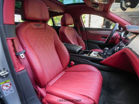 Used 2022 Bentley Flying Spur V8 image 46