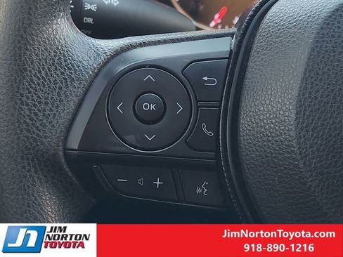 Used 2020 Toyota RAV4 LE image 28