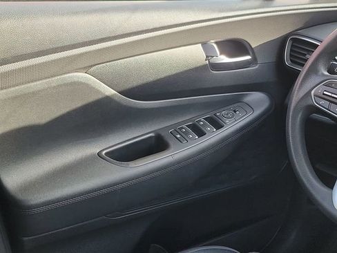 Used 2020 Hyundai Santa Fe SE image 20