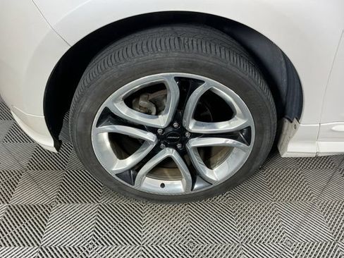 Used 2012 Ford Edge Sport w/ Driver Entry Pkg AWD/4WD image 9
