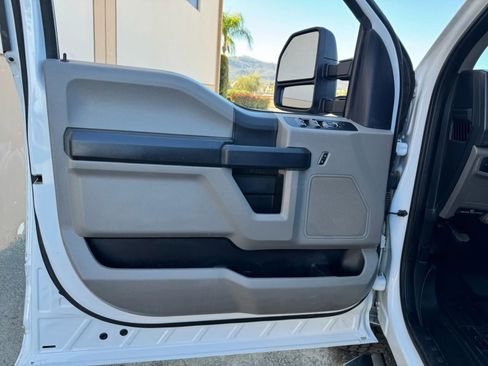 Used 2022 Ford F250 XL w/ STX Appearance Package image 13