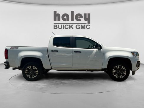 Used 2022 Chevrolet Colorado Z71 AWD/4WD image 6