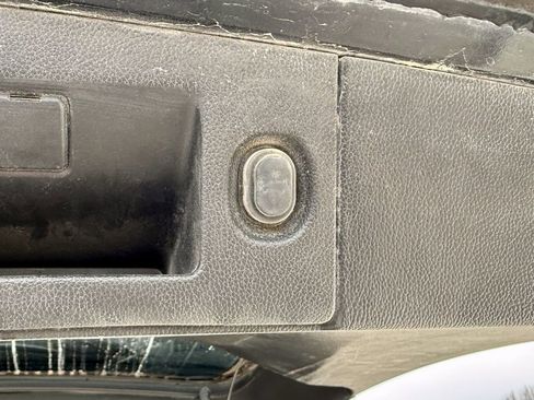 Used 2020 Chevrolet Suburban LT image 17