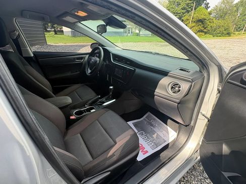 Used 2019 Toyota Corolla LE FWD image 10