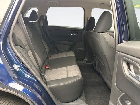 Used 2025 Nissan Rogue SV AWD/4WD image 17