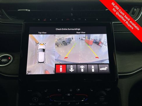 New 2025 Jeep Grand Cherokee Limited w/ Luxury Tech Group II image 4