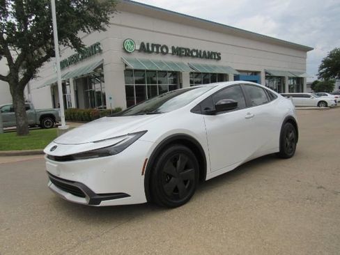 Used 2023 Toyota Prius Prime SE image 1