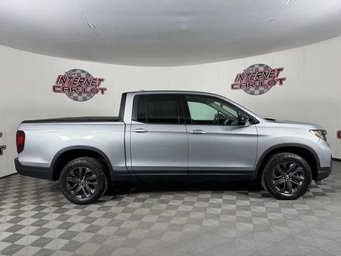 Used 2023 Honda Ridgeline Sport image 8