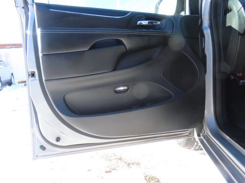 Used 2015 Dodge Grand Caravan SE image 34