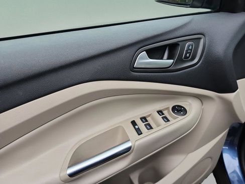 Used 2018 Ford Escape SEL image 15