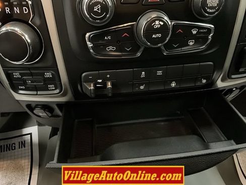 Used 2015 RAM 1500 Big Horn AWD/4WD image 24