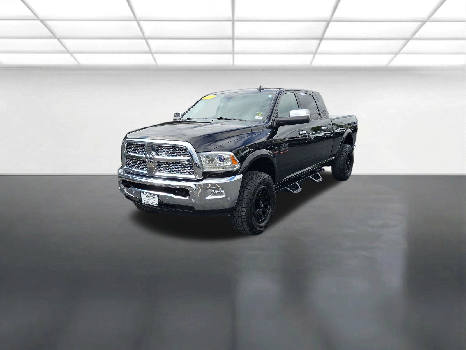 Used 2018 RAM 2500 Laramie w/ Convenience Group AWD/4WD image 9