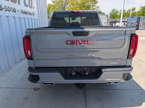 Used 2024 GMC Sierra 1500 AT4 w/ Technology Package AWD/4WD image 18